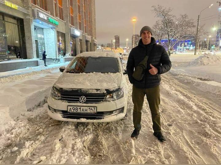 Клиент с купленным автомобилем